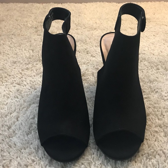 Ankle heels - Picture 2 of 6